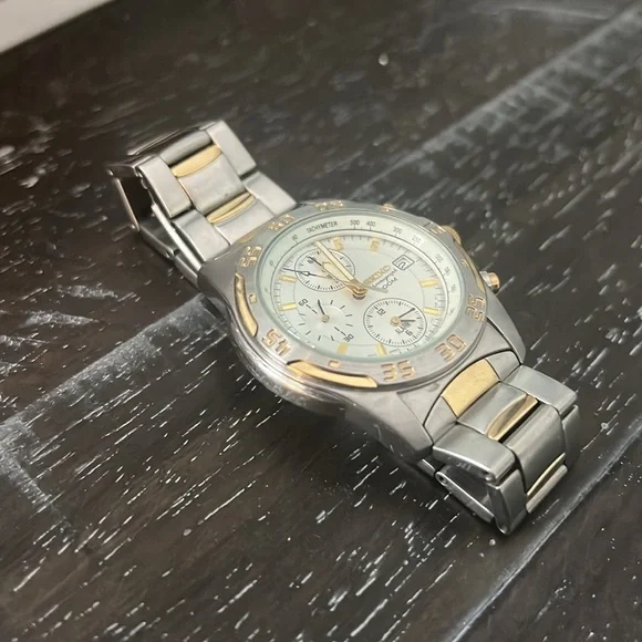 Seiko Chronograph Watch - Picture 3 of 9